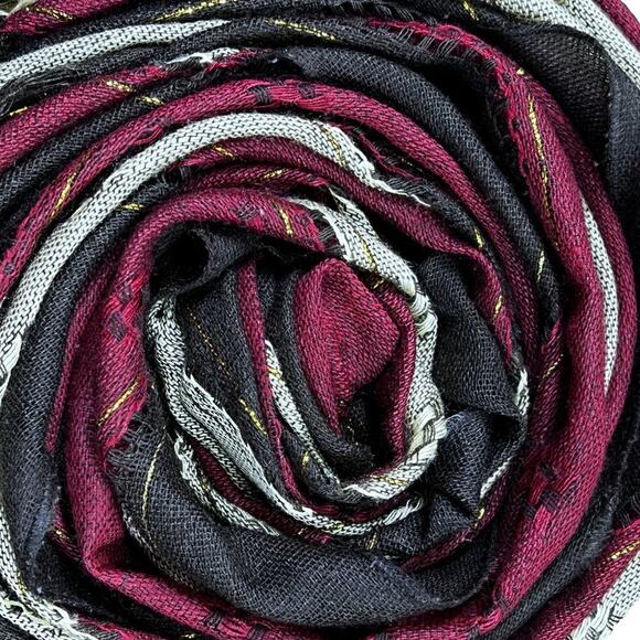 Holiday Decor Fringed Table Runner Cream Maroon Brown L70" W21.75" Fringe 2.25" - Picture 1 of 10